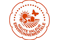 Logo Haute Valeur Environnementale HVE : Agriculture Durable Logo orange Haute Valeur Environnementale HVE avec ferme, soleil et papillon, certifiant une agriculture durable.